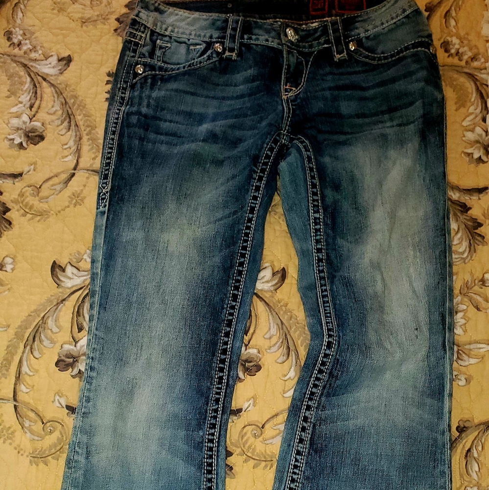 Rock Revival "Raquel"